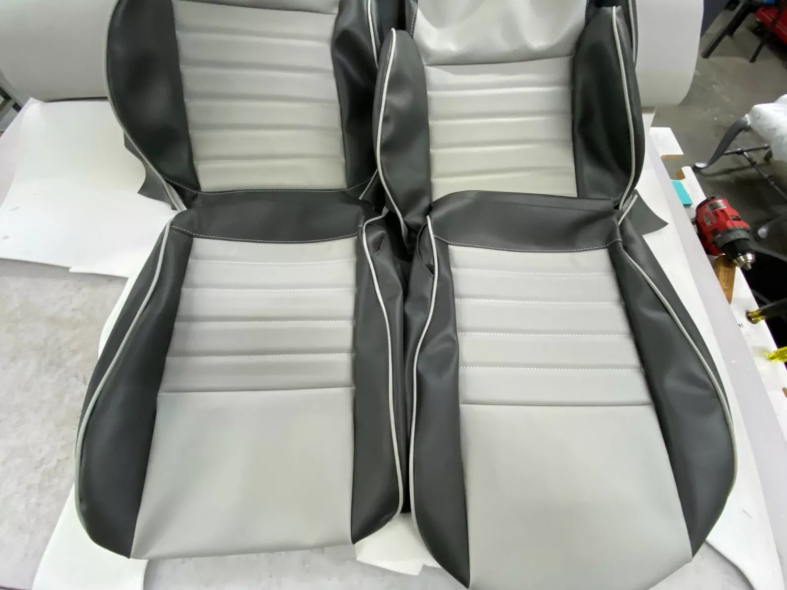 1986-95 Suzuki Samurai seat upholstery replacement covers, Dk Gray / Lt Gray F/R