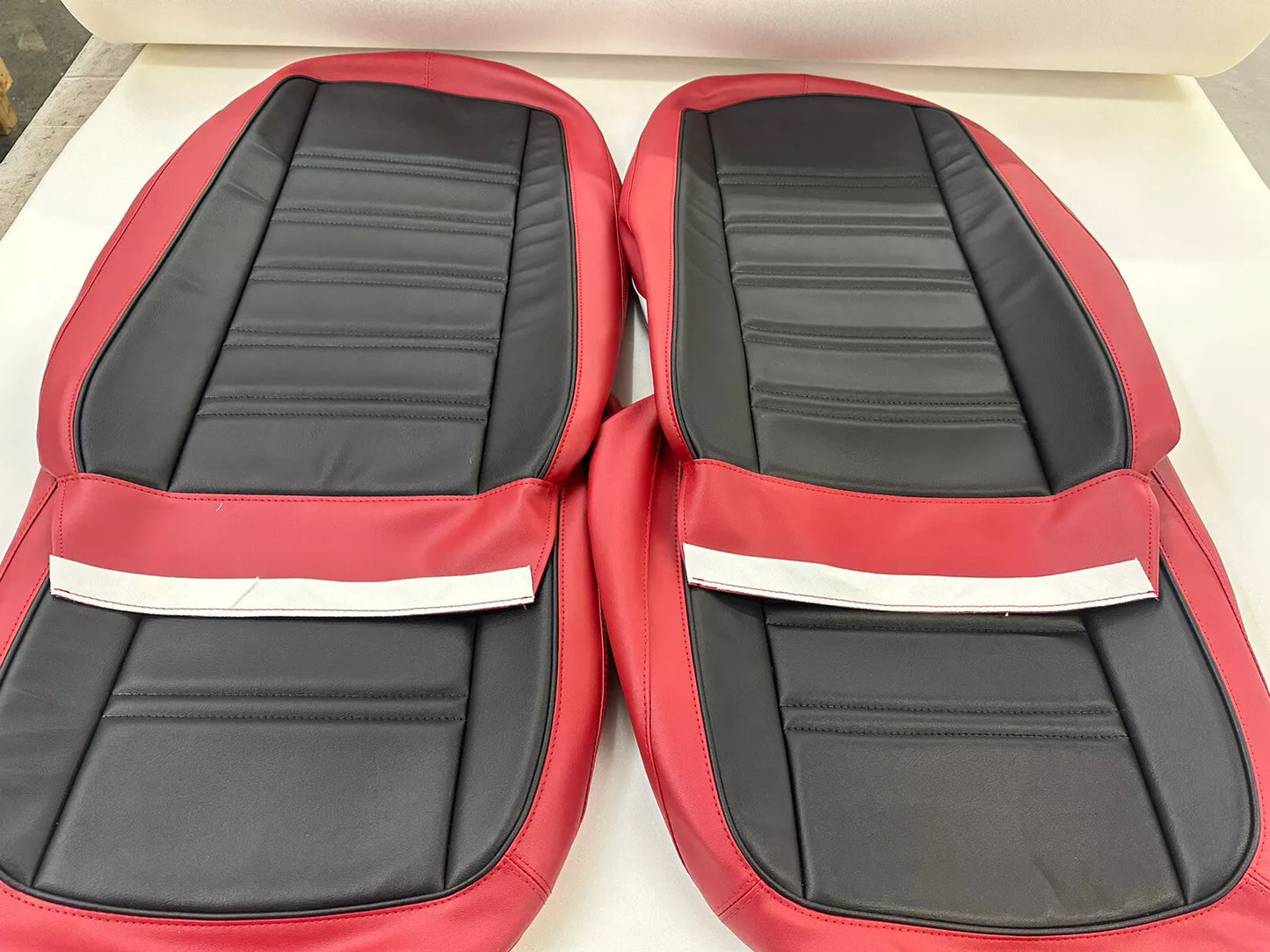 1977-1978 CORVETTE C3 SEATS COVER FULL SET(Red 1977-81 /Black 1977-81 inserts )
