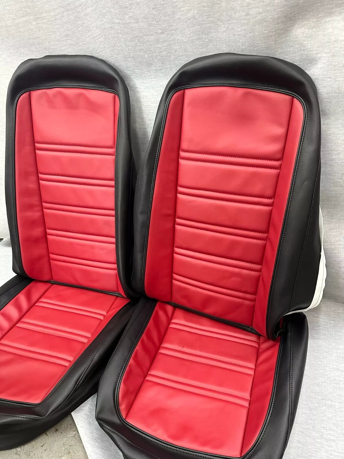 1977-1978 CORVETTE C3 SEATS COVER FULL SET(BLACK RED 1977-78 INSERTS)